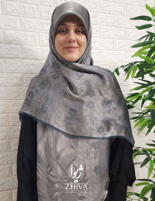 روسری گوچی گل دار  لمه نقره ای