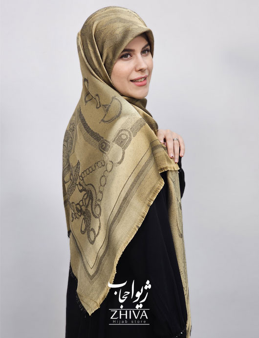 روسری لمه طلايی